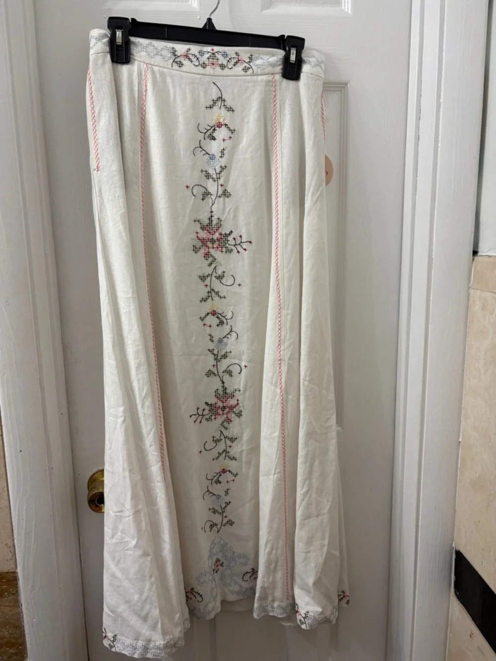 Camila Coelho ivory Maxi Dress with  pink and green Embroidery set - Picture 3 of 6